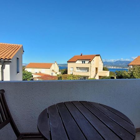 Apartments Adriana Omišalj Eksteriør bilde